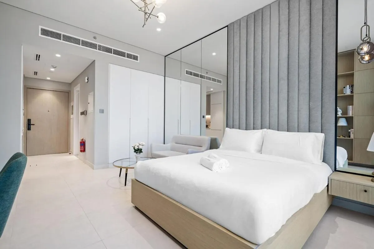Studio Al Furjan By Stay In Homes - Marina 12Min - Self Checkin - Metro - Parking Dubai Apartment